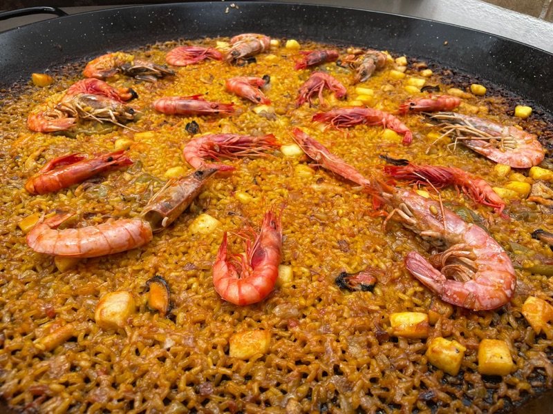 Paella del señoret con gambas y sepia
